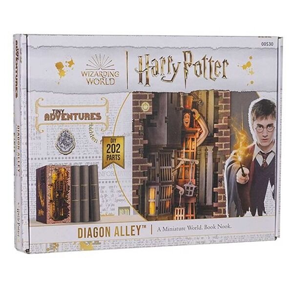 Harry Potter  Diagon Alley 124 Scale Book Nook Model Kit