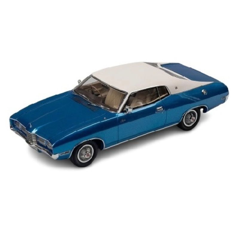 Authentic Collectables  118 Ford P4 Landau Cosmic Blue