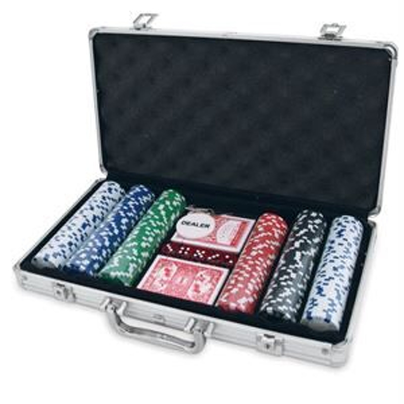 Poker Chips  500 Chips in Metal Case With Values