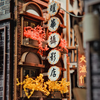 Anavrin  Book Nook Old Shanghai