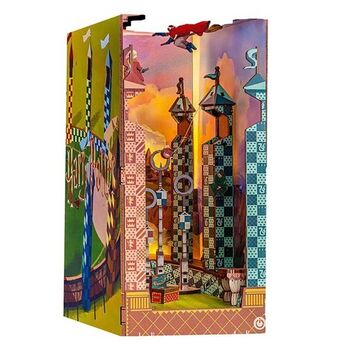 Harry Potter  Hogwarts Quidditch Field 124 Scale Book Nook Model Kit